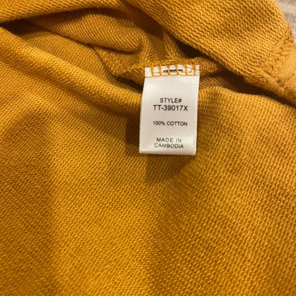 Zenana French Terry Raglan Sleeve Oversized Top & Short Set Golden Mustard - Picture 3 of 3